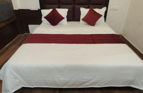 Greater Noida Hotel | HL Residency Near Expo Mart Centre