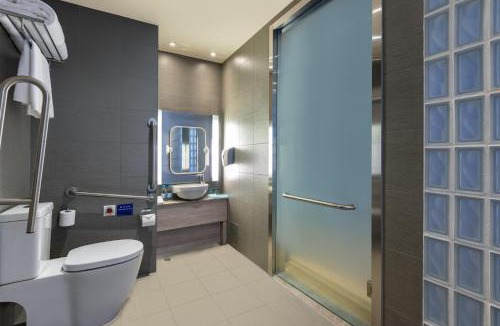 Mong Kok Hotel | Holiday Inn Express Hong Kong Mongkok by IHG
