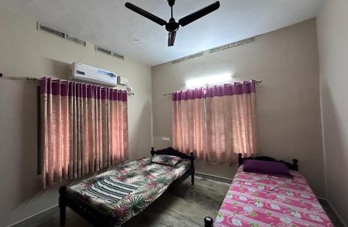 Vaikam House | Home Away Roam Stay