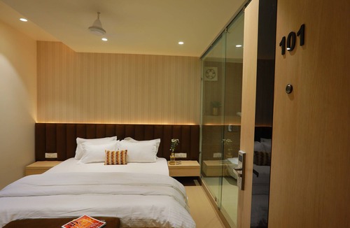 Adarsh Nagar Hotel | Hotel 16 , Delhi