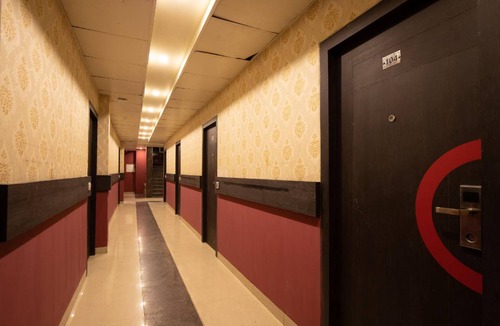 Noida Hotel | Hotel ∙ 2 guests