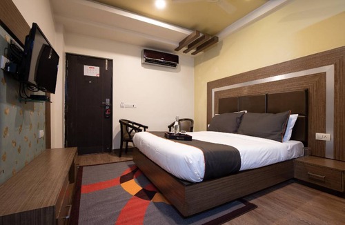 Noida Hotel | Hotel ∙ 2 guests