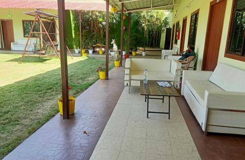 Dhanbad Hotel | Hotel ∙ 2 guests
