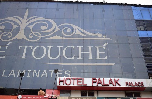 Thaltej Hotel | Hotel ∙ 2 guests