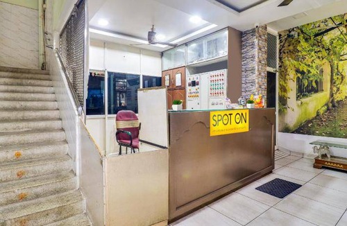 Guntur Hotel | Hotel ∙ 3 guests