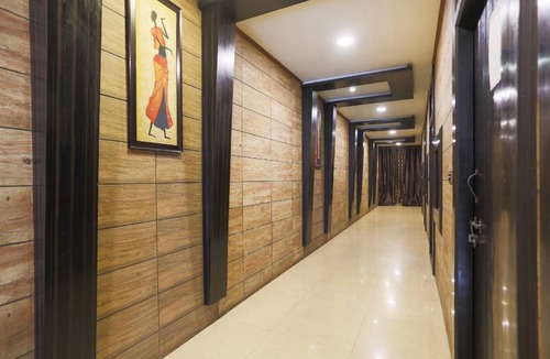 Ghaziabad Hotel | Hotel ∙ 3 guests