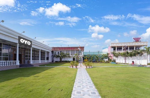 Patna Hotel | Hotel ∙ 3 guests