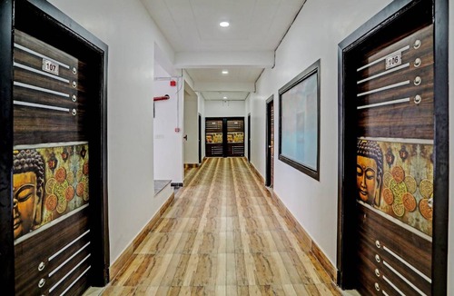 Noida Hotel | Hotel ∙ 3 guests