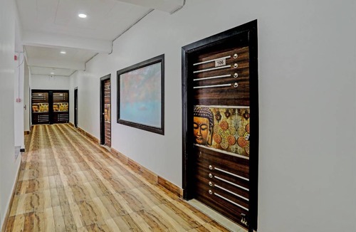 Noida Hotel | Hotel ∙ 3 guests