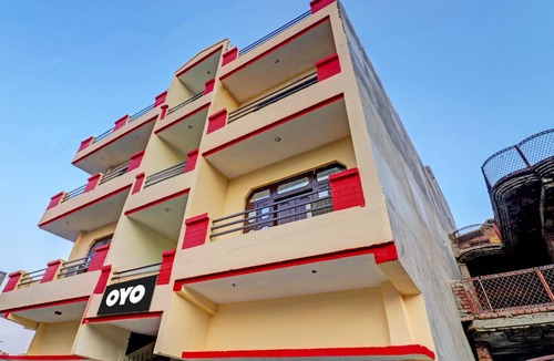 Ghaziabad Hotel | Hotel ∙ 3 guests