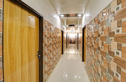Pashim Vihar Hotel | Hotel ∙ 3 guests