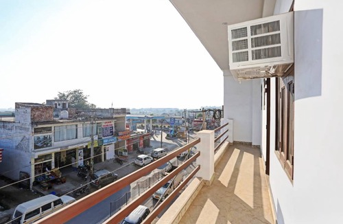 Gurugram Hotel | Hotel ∙ 3 guests