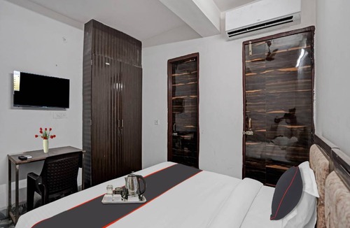 Rohini Hotel | Hotel ∙ 3 guests