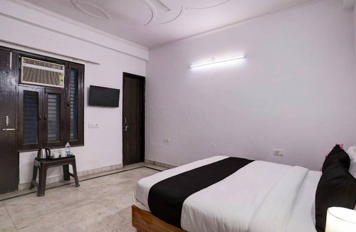 Noida Hotel | Hotel ∙ 3 guests