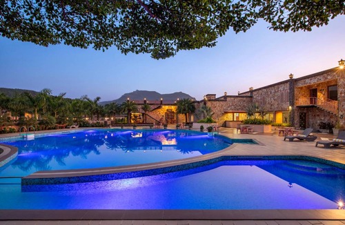 Sayajiganj Hotel | Hotel ∙ 9 guests