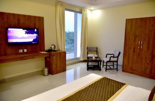 Jagatpura Hotel | Hotel Aarna
