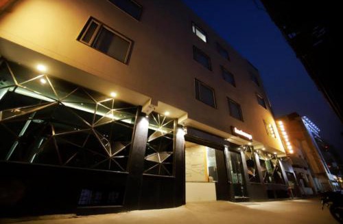 Behror Hotel | Hotel Aero Home