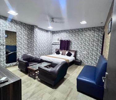 Malviya Nagar House | Hotel Airport residency