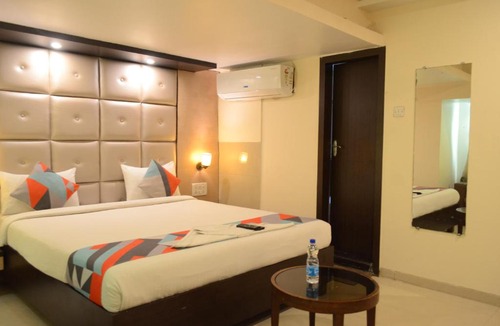 Nerul Hotel | Hotel Aishwarya Residency
