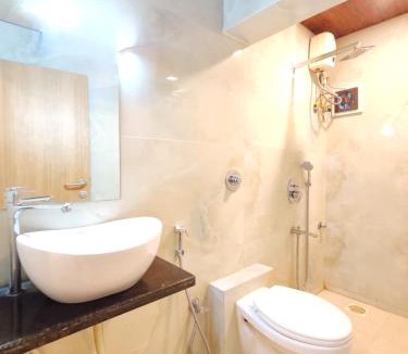 Nerul Hotel | Hotel Aishwarya Residency