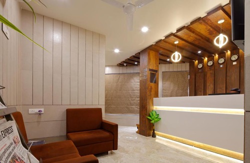 Ahmedabad City Centre Hotel | Hotel Alka Inn