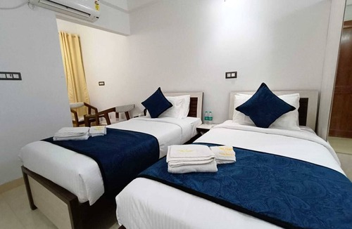 Civil Lines Hotel | Hotel Aman Residency