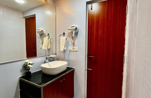 Amer Fort Road Hotel | Hotel Amayra