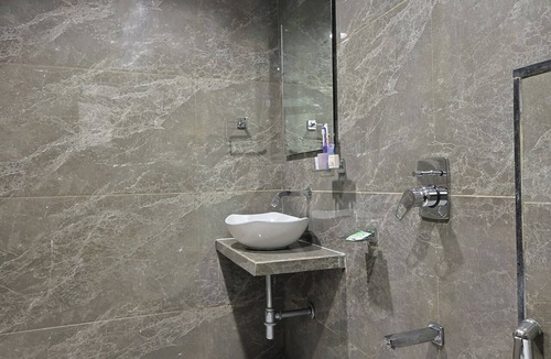 Sayajiganj Hotel | Hotel Ambassador