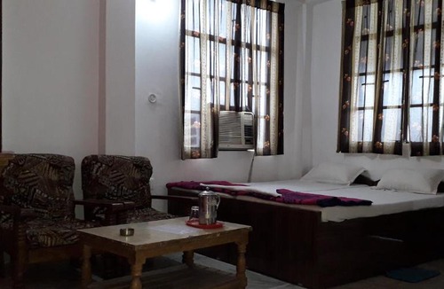 Bihta Hotel | Hotel Amit Lodge