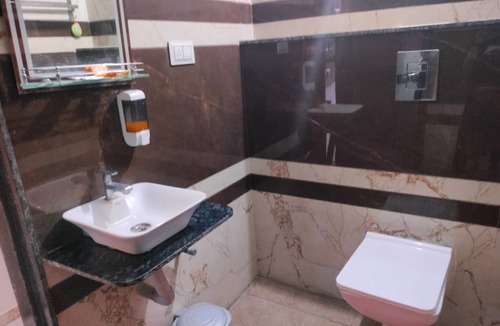 Navsari Hotel | Hotel Arihant Plaza
