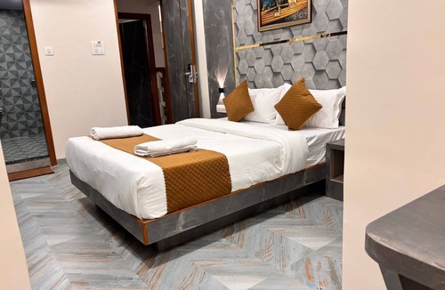 Borivali West Hotel | HOTEL ARTS PALACE