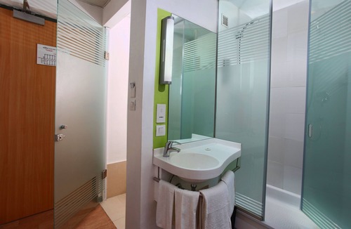 Knowledge Park III Hotel | Hotel Caspia Pro Greater Noida