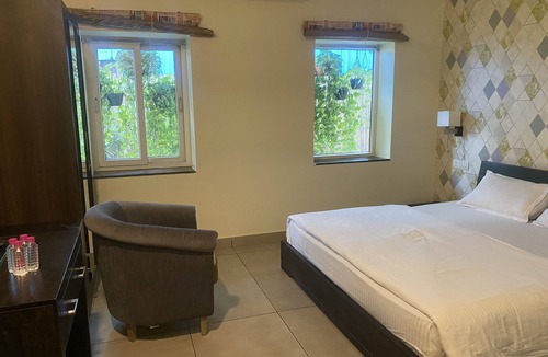 C-Scheme Bed & Breakfast | HOTEL CEDAR - A luxury Home StaynLocated in Center Of Jaipur.n