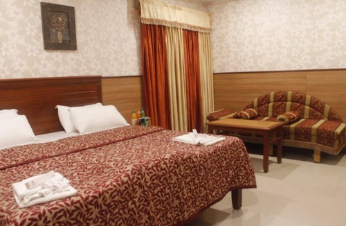 Tiruchendur Cabin | Hotel Chitra Park