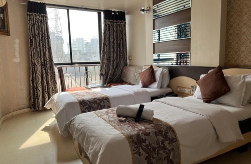Surat Hotel | Hotel Comfort - Near Railway Station Surat, Gujarat