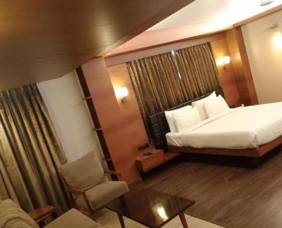 Navrangpura Hotel | Hotel Cosmopolitan