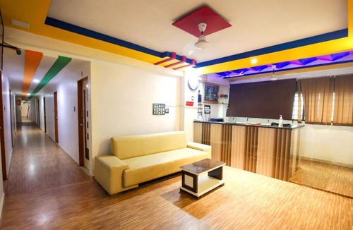 Kamrej House | HOTEL DAY NIGHT STAY