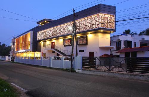 Karunagappally Hotel | Hotel Diamond Fort