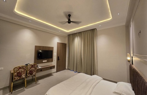 Sehmalpur Hotel | Hotel Divine Banaras