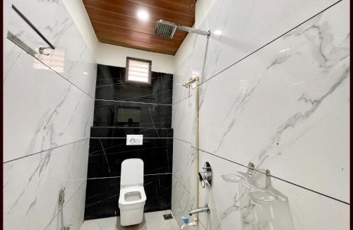 Ujjain Hotel | HOTEL G- RESIDENCY Near Shri Mahakaleshwar Jyotirlinga Temple - Railway Station Ujjian - Fully Air Conditioned And Spacious Room - Excellent Service Recommended