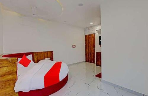 Ellis Bridge House | HOTEL GK VILLA