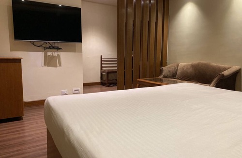 Stone House Area Hotel | Hotel Glanton Manor