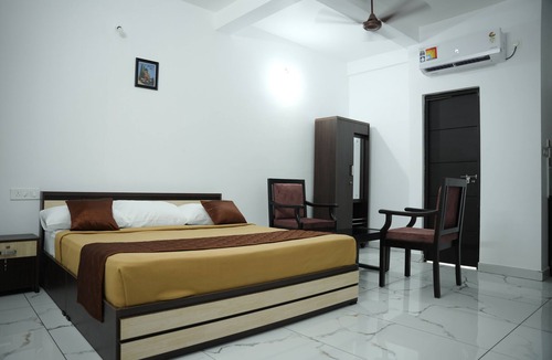 Kakkanad Hotel | Hotel Gold Suite - Premium stay in Kakkanad