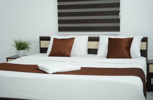 Kakkanad Hotel | Hotel Gold Suite - Premium stay in Kakkanad