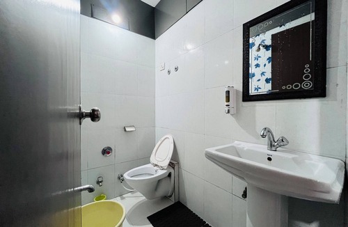Mount Abu Hotel | Hotel Good Luck Residency, Mount Abu