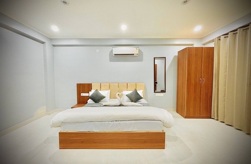 Jagatpura Hotel | Hotel Grand Aana Inn
