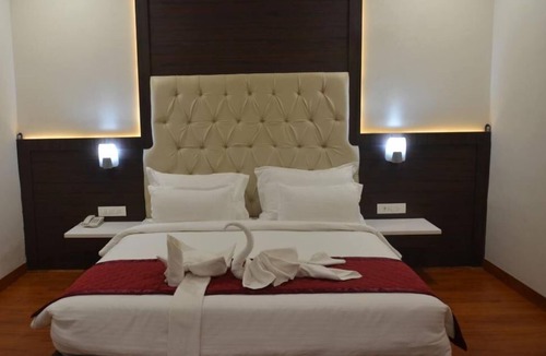 Azamgarh Hotel | Hotel Grand SR