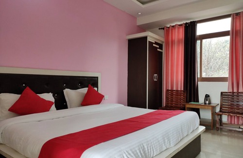 Fatehpur Hotel | Hotel Green Woods