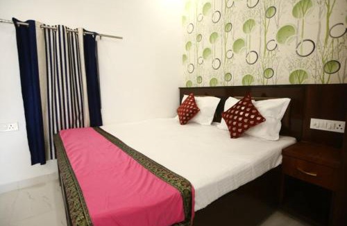 Ayodhya Hotel | Hotel Hanuman Ayodhya -Walking distance from Ram Mandir , , Fully-air-conditioned hotel with Free wifi-facility, Best Hotel Inn Ayodhya