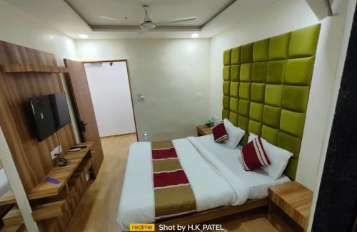Maninagar House | Hotel Happy Stay